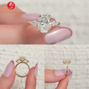 Anello di diamanti da donna in argento 925 placcato oro 18k con diamanti ovali VVS IGI certificato laboratorio - Product Image 2