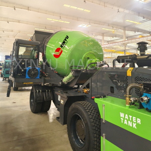 Camión Mezclador de Concreto Autocargable Xinyu de 4 Metros Cúbicos con Sistema Hidráulico Importado, 1 Año de Garantía, en Venta - Product Image 1