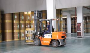 Custom Double Sides Silicone Coated Jumbo <strong>Rolls</strong> White Release <strong>Paper</strong> for Offset for Stickers Labels - Product Image 5