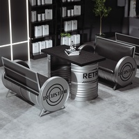 Mobilier de bar industriel moderne et durable en métal clair canapé de camion combinaison créative de chaise de table de baril de pétrole pour café bar à thé au lait