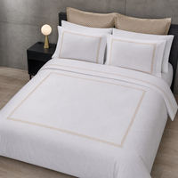 Parure de lit brodée motif losanges champagne, housse de couette blanche, taies d'oreiller, linge de lit d'hôtel avec bordure diamantée