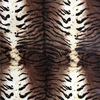 Vinyle thermocollant à motif animalier noir et blanc pour vêtements