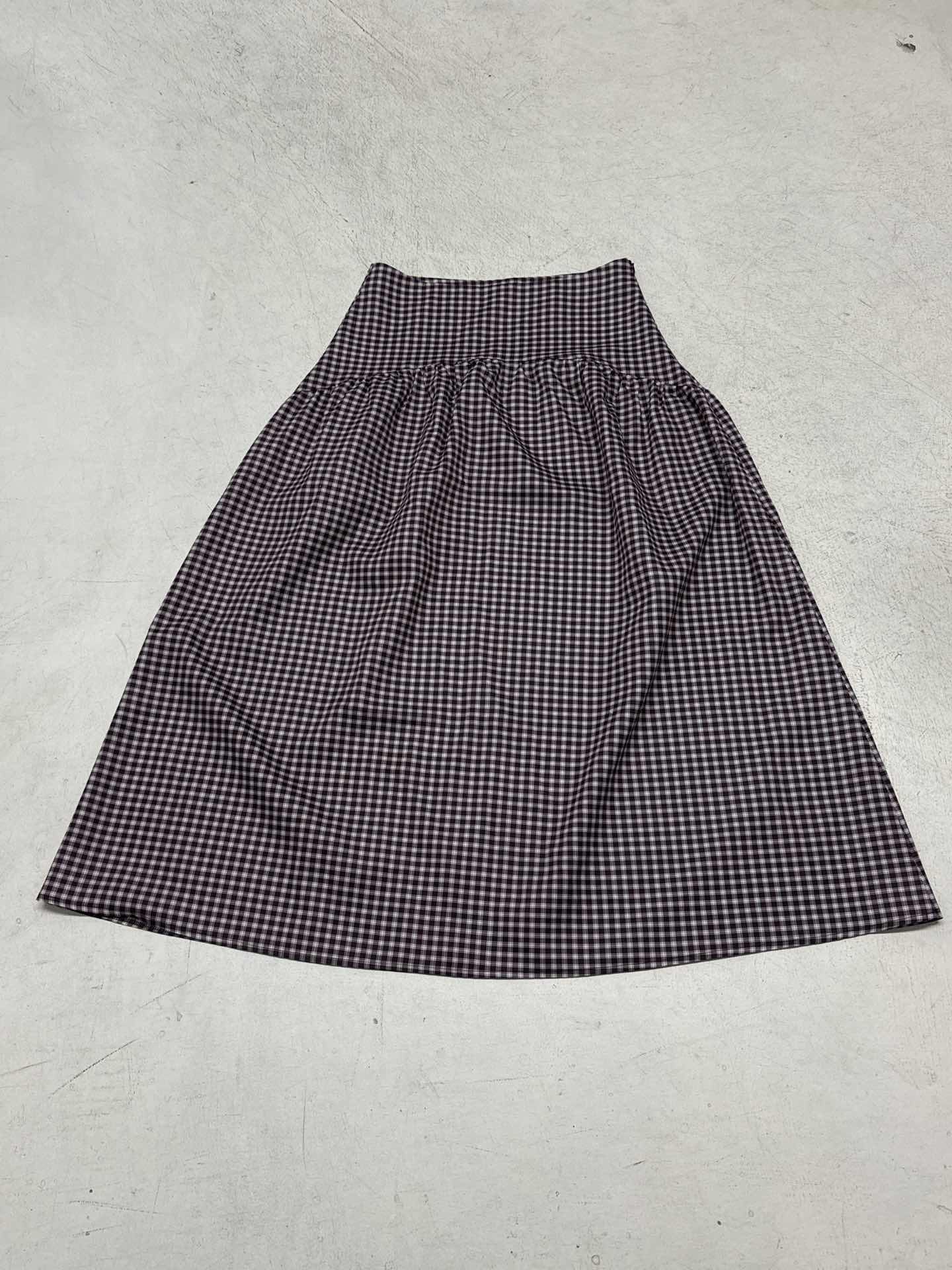 สีน้ำตาล