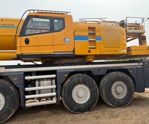 Grue tout-terrain XCM XCA200L8 de 200 tonnes, année 2021, avec grue SAC1300t STC800t6 STC800t5 STC1000c7, fabrication chinoise. - Product Image 6