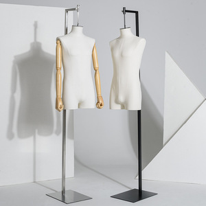 Maniquí de ventana de tienda Maniquí suspendido masculino con brazos articulados - Product Image 6