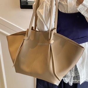 Sac à main décontracté en cuir PU tendance de haute qualité avec fermeture à glissière et chaînes, imperméable, pour femmes - Product Image 3