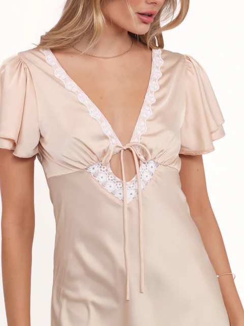 สีเหลืองเนย