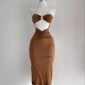 El verano 2025 nuevo vestido largo recortado sin tirantes sexy sin mangas de color sólido de Europa y América - Product Image 1