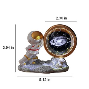 Bola de cristal 3D moderna astronauta resina LED luz nocturna Mini alimentado por batería blanco cálido iluminado lindo toque Luna hogar - Product Image 5