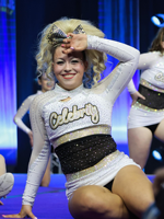 Tenues de cheerleading personnalisées OEM pour filles, uniformes de danse de scène pas chers, tenues imprimées pour compétitions de cheerleading