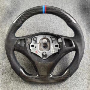 Volante de fibra de carbono X1 X3 X5 X6 Z3 Z4 adecuado para <span class=keywords><strong>BMW</strong></span> E84 E83 E53 E70 E71 <span class=keywords><strong>E36</strong></span> E85 E86 E89 E81 E87 E82 E88 E21 E30 <span class=keywords><strong>E36</strong></span> - Product Image 2