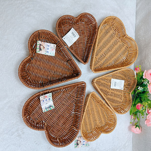 Heart Shaped Wicker <b>Baskets</b> Multifunctional Food Container Kitchen Use Snack Plate - Product Image 1