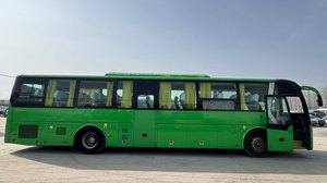 Nouvel Arrivage Autocar de Tourisme 54 Places Conduite à Gauche Prix Abordable <span class=keywords><strong>Occasion</strong></span> Diesel Manuel <span class=keywords><strong>Porte</strong></span>-Bagages Norme d'Émission Euro 4 - Product Image 5