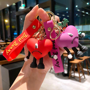 2023 Popular lindo dibujos animados <span class=keywords><strong>Bad</strong></span> <span class=keywords><strong>Bunny</strong></span> llavero amor <span class=keywords><strong>corazón</strong></span> colgante goma llavero Anime 3D PVC llavero - Product Image 2