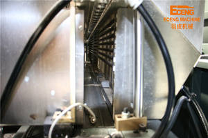 9000-12000BPH High Speed <strong>2Ltr</strong> PET <strong>Bottle</strong> Blowing Machine for <strong>Water</strong> <strong>Bottle</strong> - Product Image 5