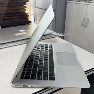 MacBook Air <span class=keywords><strong>A1466</strong></span> ปี 2017 หน้าจอ 14 นิ้ว ซีพียู Core i5 แรม 8GB ความจุ 128GB ตัวเครื่องโลหะ สำหรับแล็ปท็อประบบปฏิบัติการ <span class=keywords><strong>OS</strong></span> พร้อม MagSafe 2 สำหรับใช้งานส่วนตัว - Product Image 1