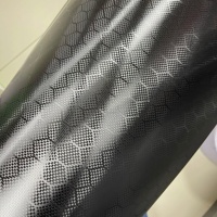 WRAPMASTER 1,52*17m Spezielle Textur PET Bienenwaben-Kohlefaser Schwarze Autofolierung mit Luftblasenfreier Verlegung