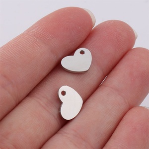 Hot Selling 7.5*10mm Stainless Steel Charms for Jewelry Marking Customized <b>Heart</b> Shape Pendants Charms - Product Image 4
