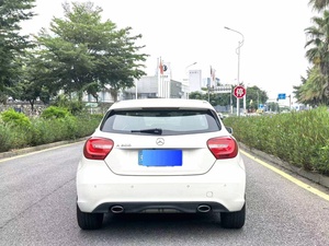 <span class=keywords><strong>Mercedes</strong></span> Benz Clase A <span class=keywords><strong>A200</strong></span> 1.6T 2015, Automático, Hatchback, Emisión Euro VI, Volante a la Izquierda, Auto Usado Barato para Exportación - Product Image 6