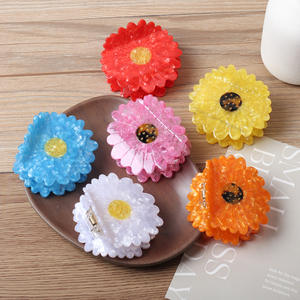 Venta al por mayor en stock: Pinza para el pelo de acetato con diseño de margarita y girasol, pequeña y bonita, con logo personalizado, accesorios de decoración para mujeres y niñas. - Product Image 1