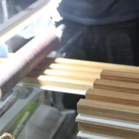Panneaux muraux WPC d'intérieur faciles à installer, panneaux de mur cannelés pour la décoration intérieure