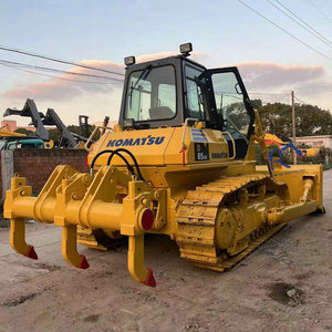 Bulldozer Komatsu japonais 85 sur chenilles, modèle 2024, excellent état avec boîte de vitesses, pompe, moteur et roulement - Prix réduit - Product Image 1