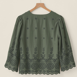 Camicetta Estiva 2026 con Scollo a V Personalizzata da <span class=keywords><strong>Donna</strong></span> Maniche Lunghe <span class=keywords><strong>Verde</strong></span> in Cotone con Ricami - Product Image 4