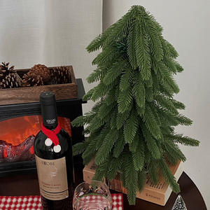 Mini arbre de Noël d'intérieur Little Tree avec lumières, décorations de bureau DIY, aménagement d'ambiance, petits ornements en lot - Product Image 4