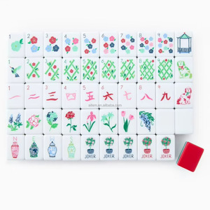 Vente en gros de jeu de tuiles de mahjong américaines en acrylique rouge et vert à 4 couches, motif de dragon de luxe, cadeau - Product Image 4