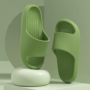 Chaussons d'intérieur/extérieur pour hommes, de qualité supérieure, en EVA souple, respirants, imperméables, antidérapants, à bout ouvert, design tendance, légers pour les voyages - Product Image 2