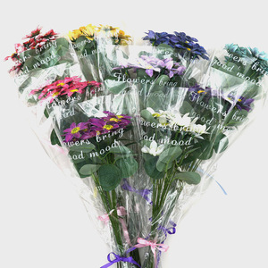 Bouquet de marguerites artificielles Xinchengzhi, fleurs en soie plastique pour la décoration de la maison et les accessoires de photographie - Product Image 1