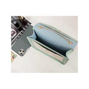 Sac bandoulière carré pour femme en PU avec bordure contrastante, fermeture magnétique, taille moyenne, chaîne dorée - Product Image 5