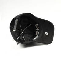 Nueva Llegada Gorras Deportivas de 5 Paneles con Pedrería y Cruz B en Oro Rosa de 24K, Gorras de Gamuza Personalizadas con Forro de Satén y Diseño de Barbas, con Caja