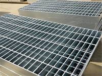 Rejilla de Acero Galvanizado por Inmersión en Caliente, Rejilla Metálica de Alta Resistencia para Plataformas Industriales y Cubiertas de Zanjas