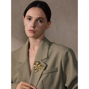 JINYOU 4649 Broche de Acero Inoxidable con Forma de Corazón Irregular, Broche Impermeable de Oro de 18K para <span class=keywords><strong>Ropa</strong></span> de <span class=keywords><strong>Mujer</strong></span>, Accesorios de Moda - Product Image 5