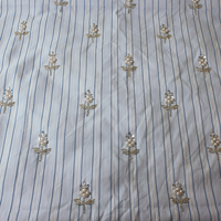 Tissu brodé à rayures en polyester-coton, orné de perles et de sequins, motif floral scintillant, idéal pour les chaussures de mariage et la mode féminine – Collection 2026 à succès