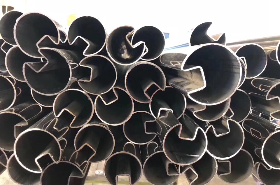 AISI 301 stainless steel shaped tube for automotive industry AISI 301 stainless steel shaped tube for automotive industry