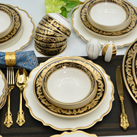 Service de table de luxe en porcelaine fine, style royal, avec décorations en or véritable, assiettes et bols
