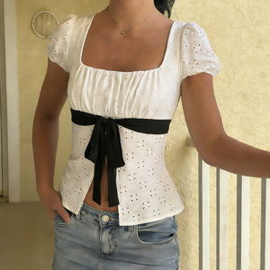 Nouvelle Blouse d'été pour Femme à Col Carré, Manches Bouffantes, Broderie Anglaise Française et Nœud à la Taille, Style Doux - Product Image 3