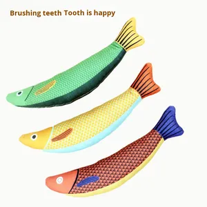 Dibujos animados <span class=keywords><strong>Catnip</strong></span> Fish Teasing Stick Lino Mint Simulated <span class=keywords><strong>Pet</strong></span> <span class=keywords><strong>Toy</strong></span> para autoplacer Alivio del aburrimiento Juguete de pez resistente a mordeduras para gatos - Product Image 5