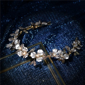 Customizable Luxury Crystal Bride Wedding Decorations Copper <strong>Flower</strong> <strong>Hair</strong> <strong>Bands</strong> for Girls Made of Durable Metal - Product Image 2