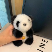 M Creative Mignon et Délicat Porte-clés Léger en Peluche Panda Rouge Haut de Gamme, Ornement de Sac, Cadeau d'Anniversaire pour Influenceurs