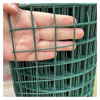 La Chine produit des rouleaux de clôture de poulet galvanisés à chaud 12X3X100, des filets pour plantes de jardin et des filets de clôture européens ondulés