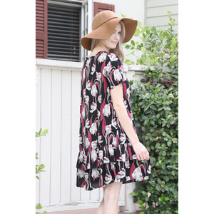 Abito a maniche corte con volant floreali - Product Image 1