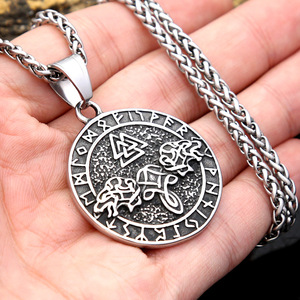 Yunnique – collier en acier inoxydable pour hommes, pendentif triangulaire avec tête de loup Viking, bijoux cadeau, design rond avec motif animal - Product Image 4