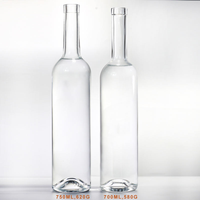 Bouteilles en verre transparent à col long de 700ml 750ml pour emballage d'alcool de qualité supérieure vin whisky vodka étiquetage personnalisable