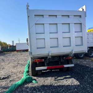 Camion benne d'occasion <span class=keywords><strong>Sinotruk</strong></span> <span class=keywords><strong>Howo</strong></span> 6x4 371 375 380 <span class=keywords><strong>420</strong></span> ch 10 roues, poids lourd, diesel, pour la construction, l'exploitation minière et le transport - Product Image 6