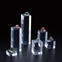 Blocs en acrylique transparent personnalisés cubes d'affichage solides de différentes tailles personnalisés bloc de plexiglas pour bijoux et affichage de vitrine de bague