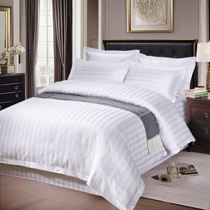 Duvet cover 5 sao khách sạn bedsheet <span class=keywords><strong>Set</strong></span> <span class=keywords><strong>bedding</strong></span> <span class=keywords><strong>Set</strong></span> Trắng Quilt Cover Duvet gối cotton Khăn trải giường tùy chỉnh - Product Image 1