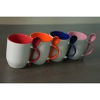 Mug à café souvenir en céramique personnalisé avec cuillère intégrée dans la poignée, idéal pour chocolat chaud, thé ou lait – Cadeau promotionnel